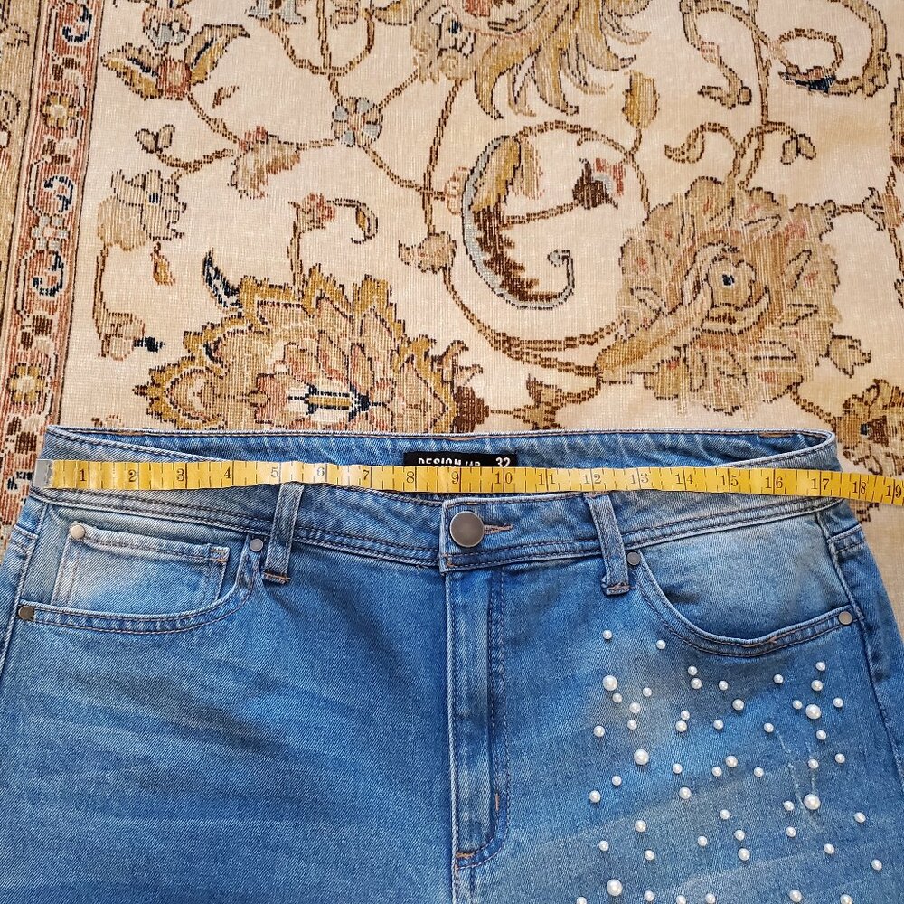 Design Lab Distressed Pearl Embellished Jean - Picture 7 of 10